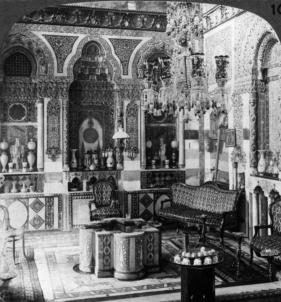 एक पाशा, दमिश्क, सीरिया, 1905 का स्वागत कक्ष। द्वारा अंडरवुड और अंडरवुड