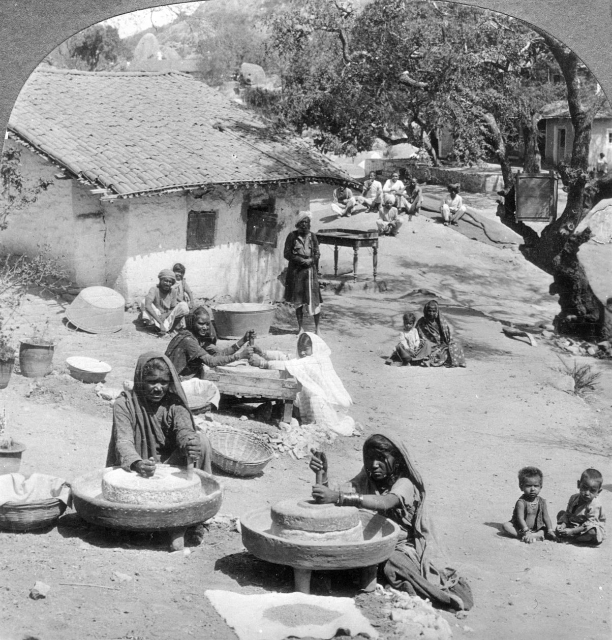 ग्राम जीवन, भारत, 1900s। द्वारा अंडरवुड और अंडरवुड