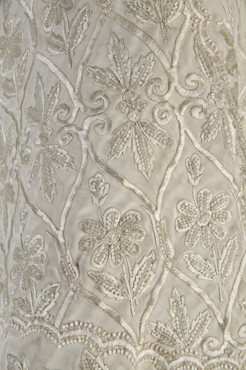बर्था पामर का कोट, c.1870 (कपड़े का विस्तृत दृश्य), रिब्ड सिल्क मोइरे, फ्रिंज और क्रिस्टल बीड्स द्वारा अज्ञात कलाकार