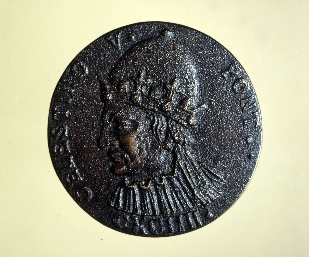 सेलेस्टिन वी (या सेंट पीटर सेलेस्टिन) (1215 - 1296) पोप जो चले गए। रोम मेडल कैबिनेट का पदक। द्वारा अज्ञात कलाकार