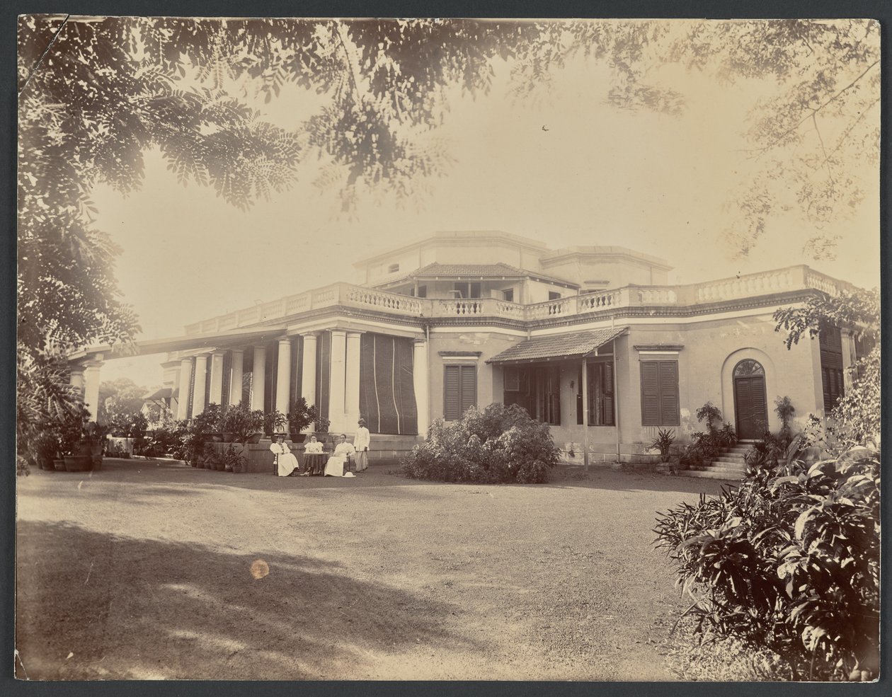  द्वारा अज्ञात कलाकार