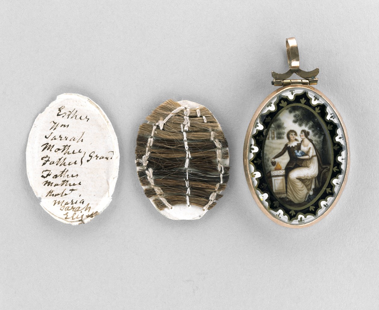 लटकन, c.1800 (हाथी दांत पर पानी के रंग का, तामचीनी, बाल, गिल्ट, रेशम और कांच) द्वारा अज्ञात कलाकार