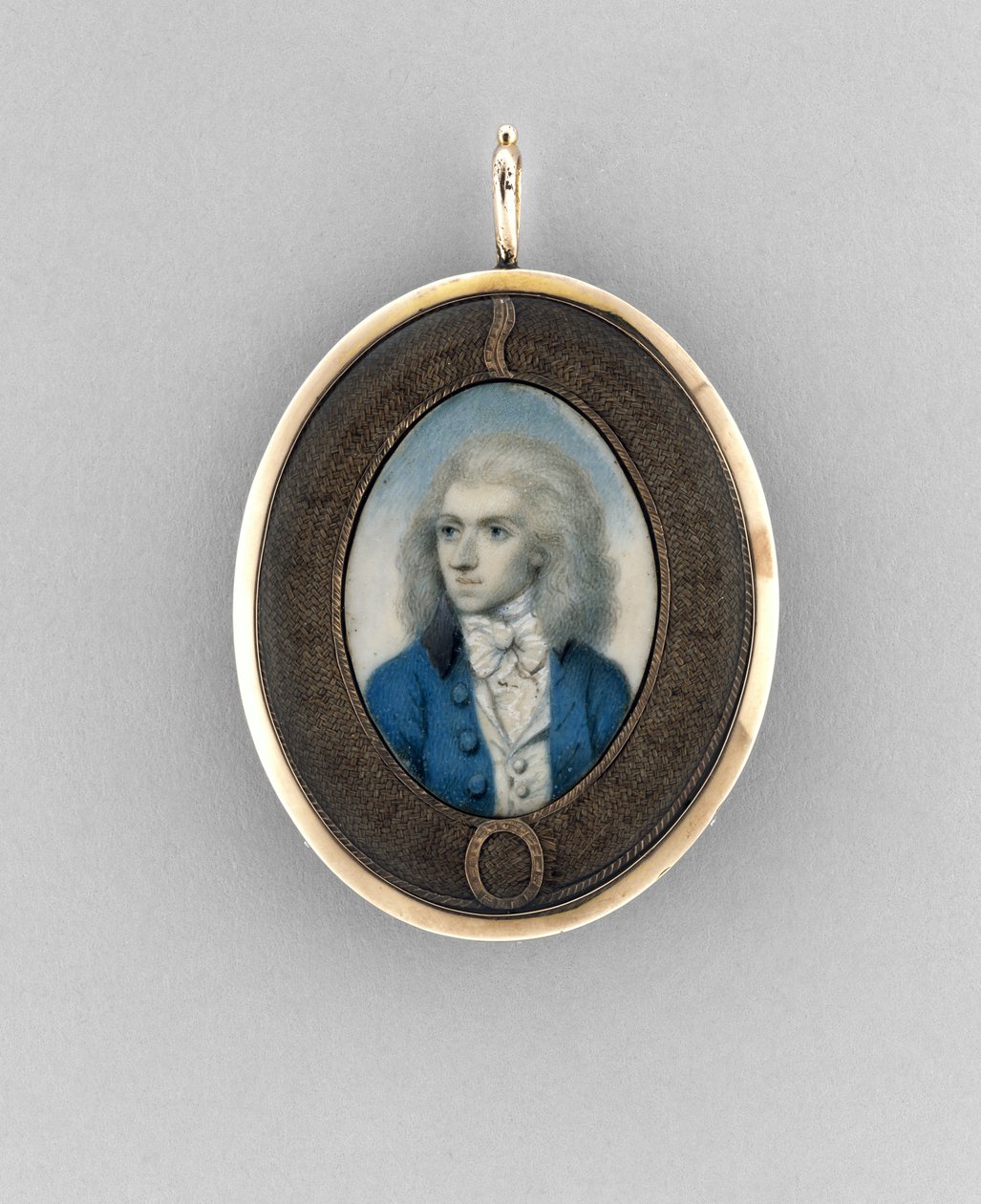 एक आदमी का पोर्ट्रेट, c.1790 (हाथी दांत पर पानी का रंग, गिल्ट, बाल और कांच) द्वारा अज्ञात कलाकार