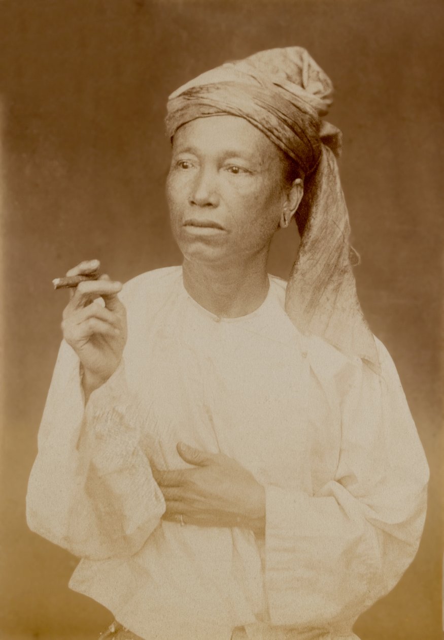 एक बर्मी आदमी, 1885 लगभग द्वारा अज्ञात फोटोग्राफर
