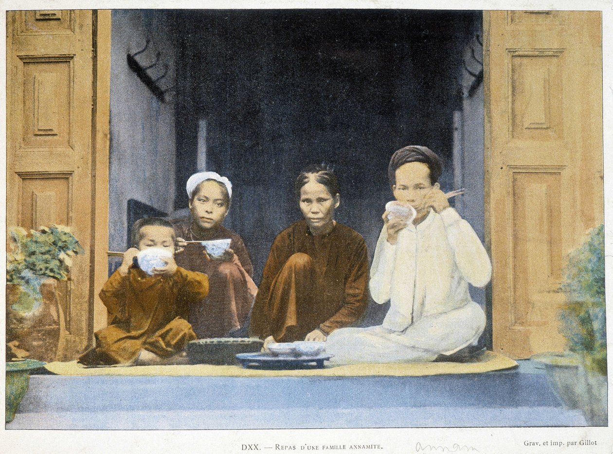 अन्नमाइट परिवार का भोजन, वी. 1895, "" अराउंड द वर्ल्ड", 19वीं सदी के अंत में। द्वारा अज्ञात फोटोग्राफर