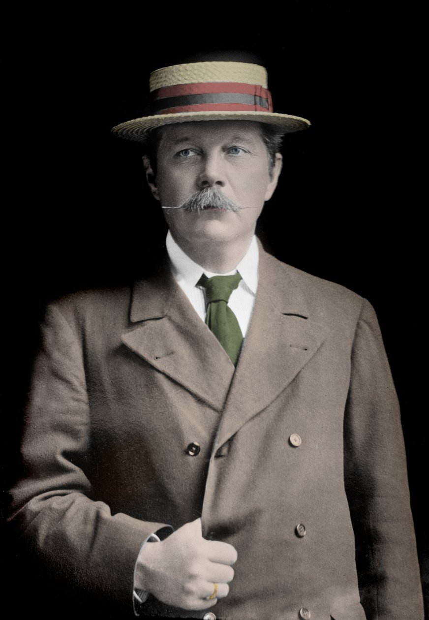 सर आर्थर कॉनन डॉयल (1859-1930) का पोर्ट्रेट, अंग्रेजी लेखक, "शर्लक होम्स" के चरित्र के निर्माता। द्वारा अज्ञात फोटोग्राफर