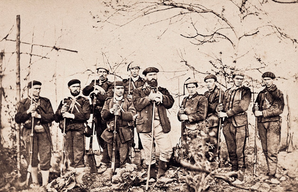थर्ड कारलिस्ट वॉर (1872-1876): द सांताक्रूज क्योर एंड इट्स गार्ड। फोटोग्राफी स्पेन, सैन सेबेस्टियन, सैन टेल्मो का नगर संग्रहालय। द्वारा अज्ञात फोटोग्राफर