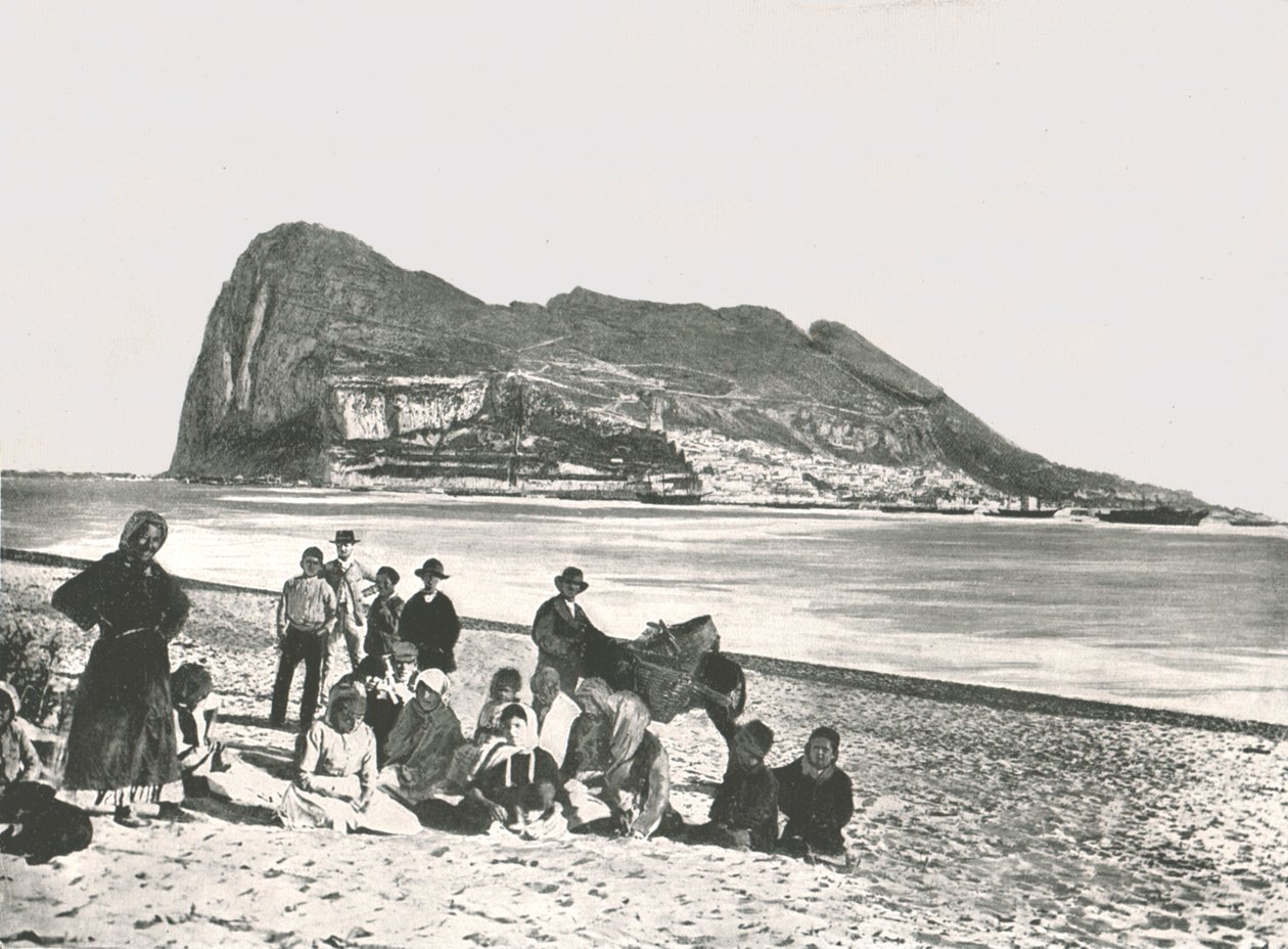 समुद्र से चट्टान का दृश्य, जिब्राल्टर, 1895। द्वारा डब्ल्यू एंड एस लिमिटेड