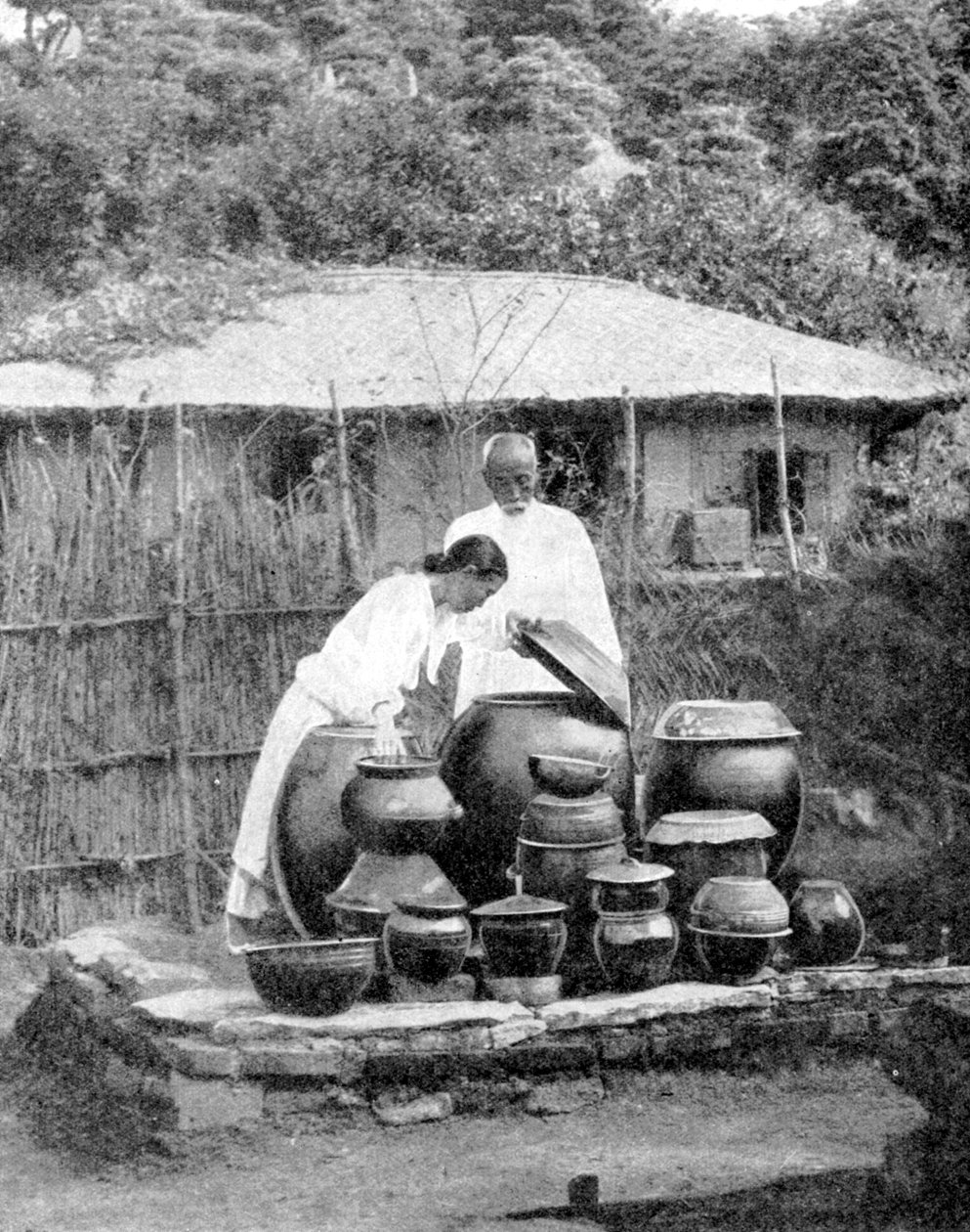 कोरिया के सफेद वस्त्र वाले निवासी, 1936। द्वारा वाइड वर्ल्ड तस्वीरें