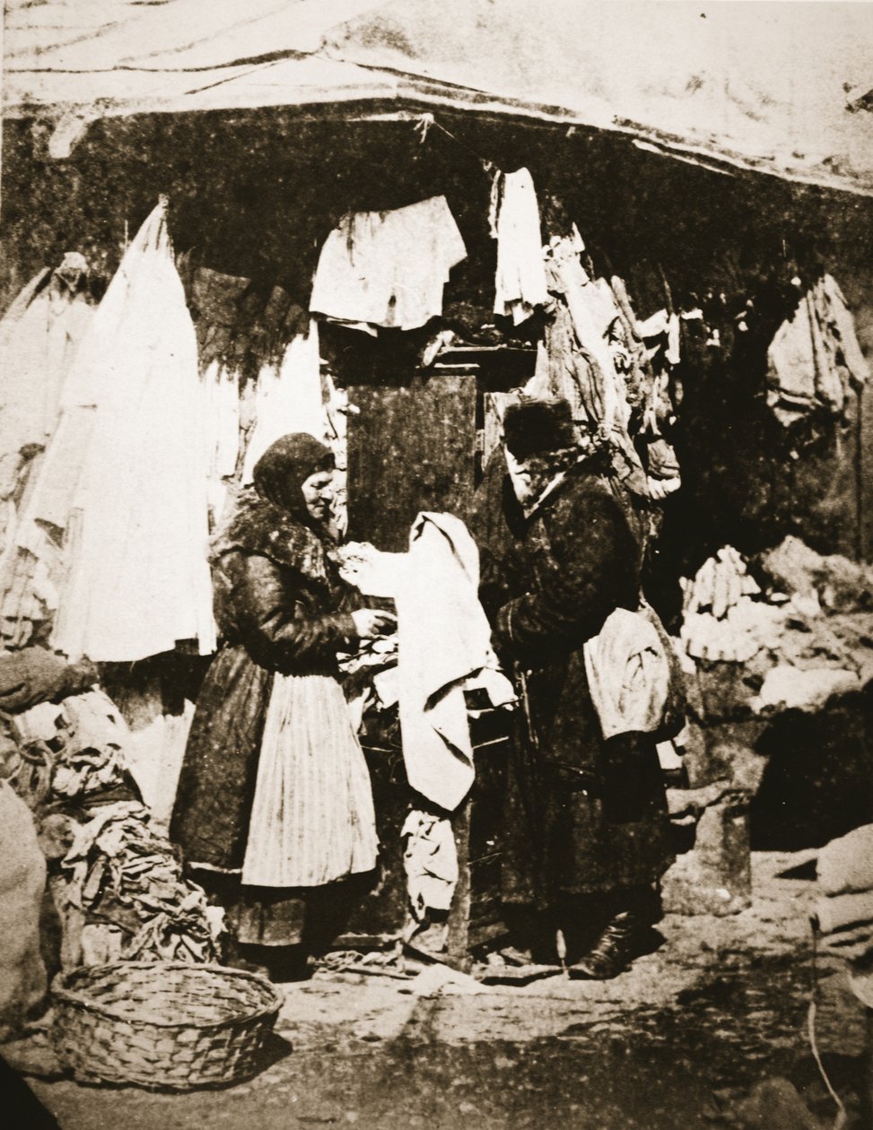एक बाजार स्टाल, सेंट पीटर्सबर्ग, c.1868 (सीपिया फोटो) द्वारा विलियम एंड्रीविच कैरिक