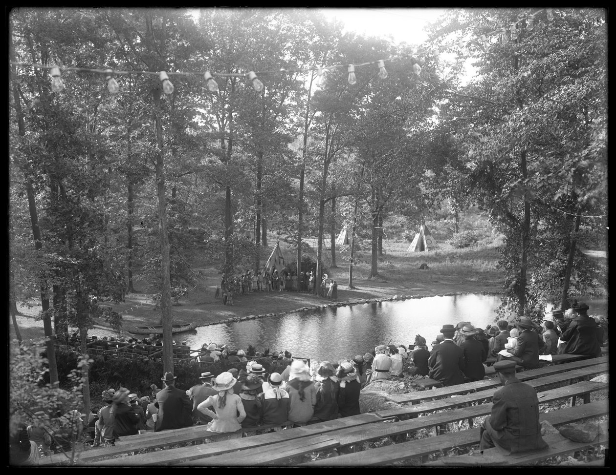 Performance हियावत ’का बाहरी प्रदर्शन, c.1913 द्वारा विलियम डेविस हसलर
