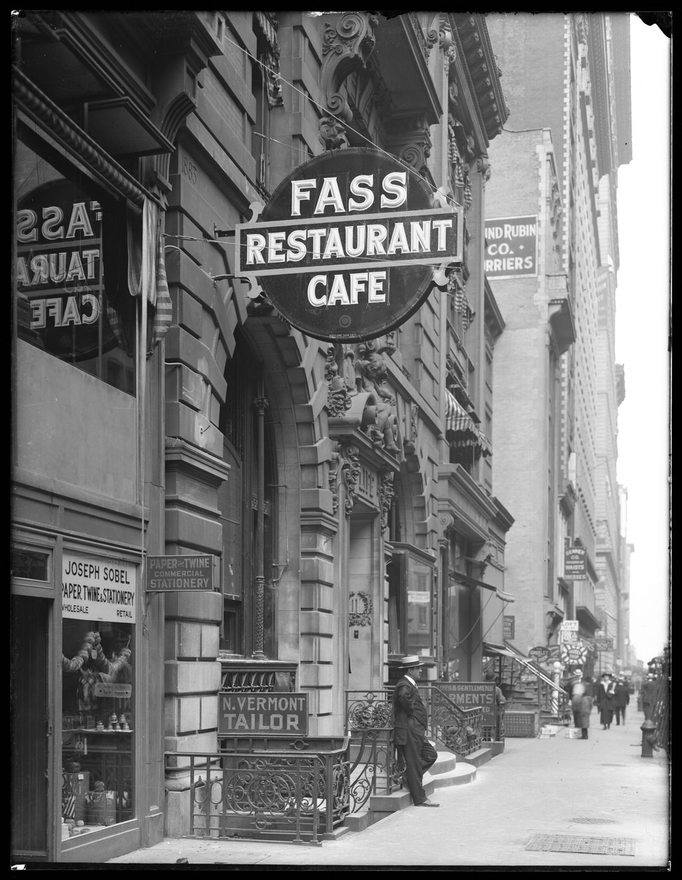 Fass Café, 19 W. 31st Street, New York City, 14 जून, 1916 के लिए साइन द्वारा विलियम डेविस हसलर