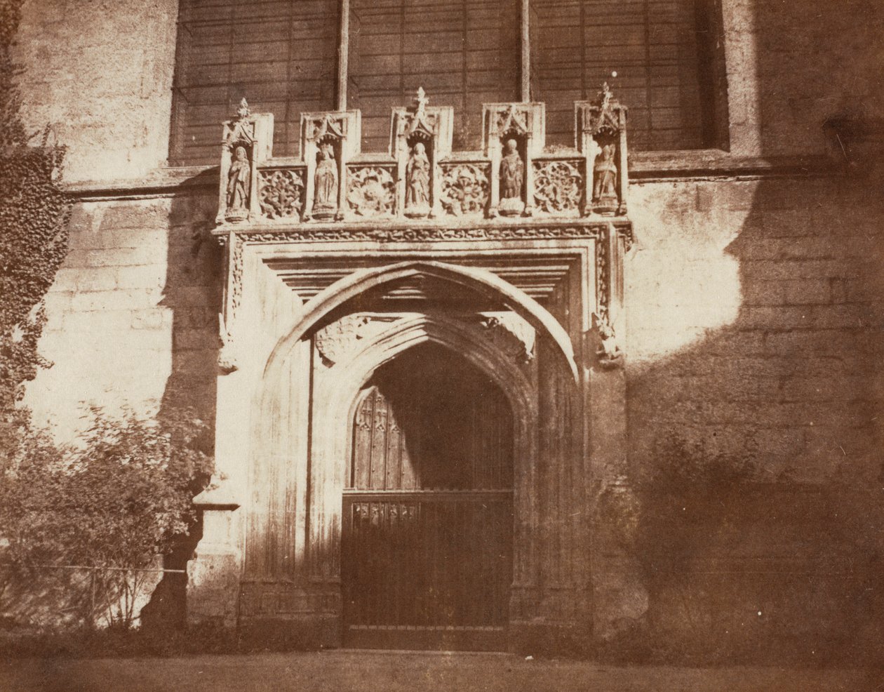 प्राचीन द्वार, मैग्डलेन कॉलेज, ऑक्सफोर्ड, 1843। द्वारा विलियम हेनरी फॉक्स टैलबोट