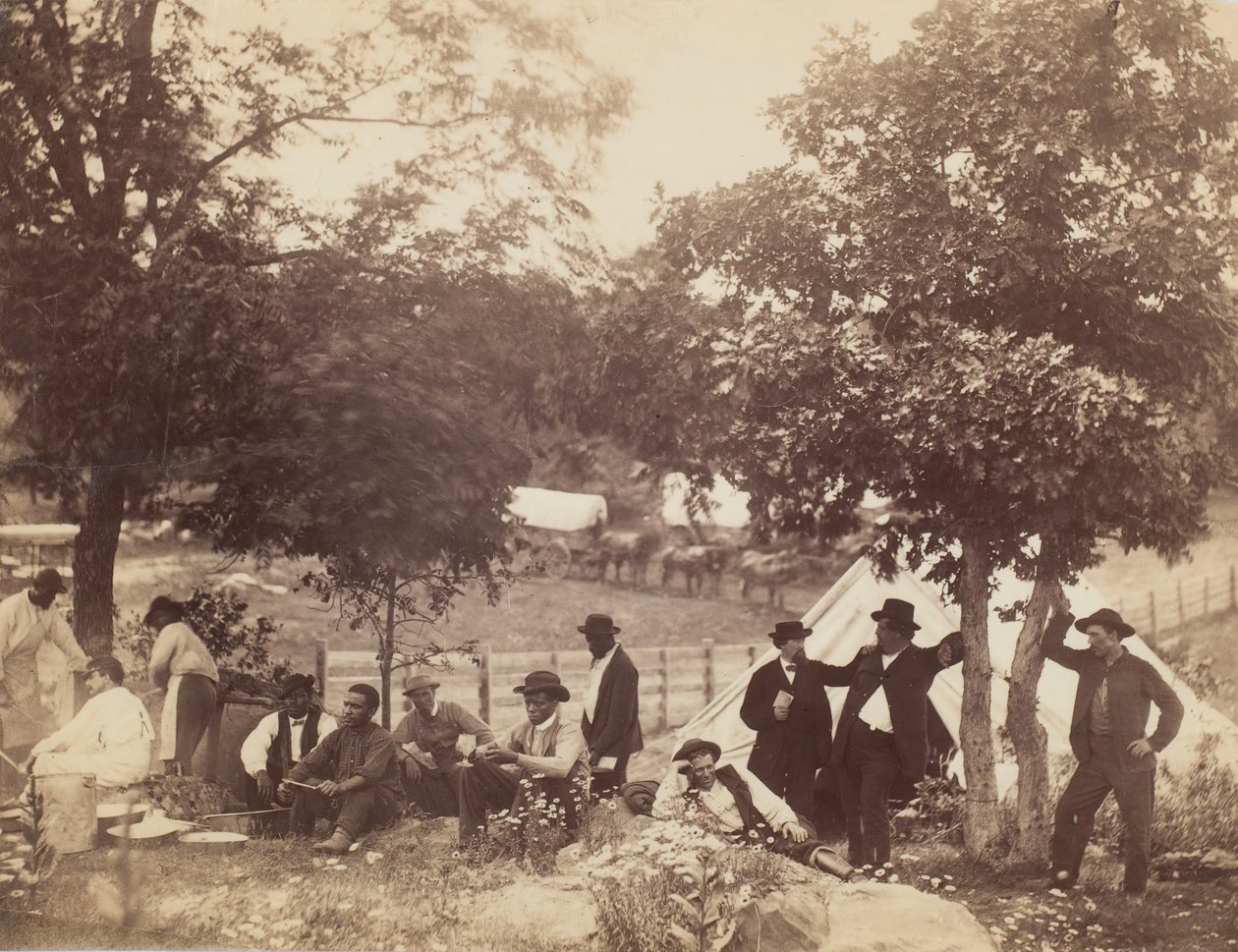 कैप्टन हॉफ का कैंप, रियर व्यू, गेटिसबर्ग, पेन्सिलवेनिया, जुलाई 1865। द्वारा विलियम मॉरिस स्मिथ