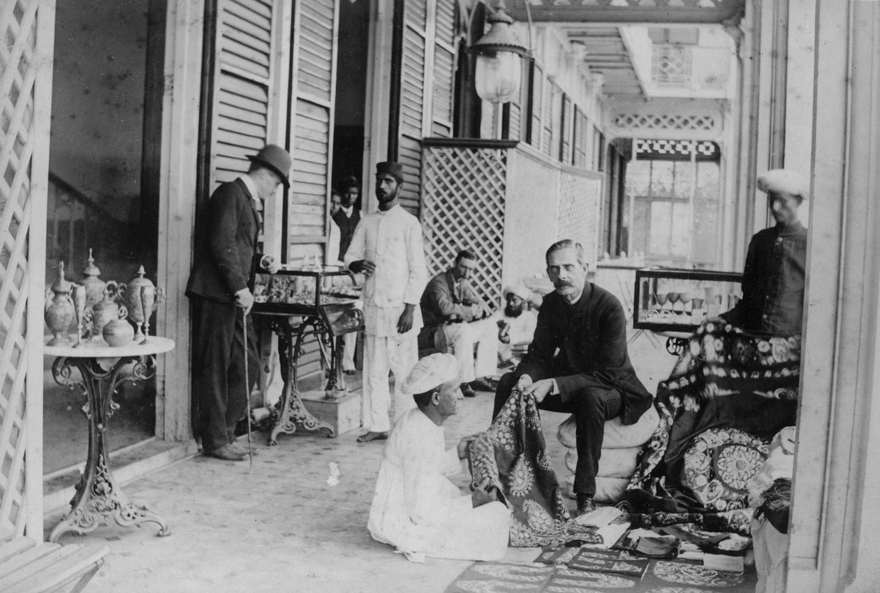 बॉम्बे: वॉटसन होटल के वेरैंडाह, 1870 के दशक द्वारा Willoughके द्वारा वालेस हूपर