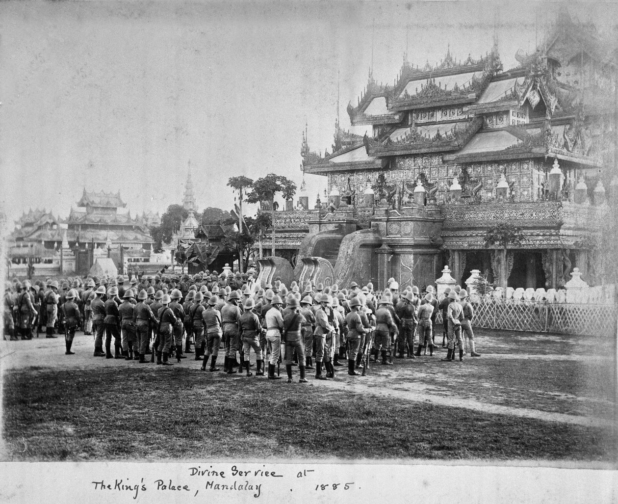  द पैलेस, मंडालय, 1885 में दैवीय सेवा। द्वारा Willoughके द्वारा वालेस हूपर
