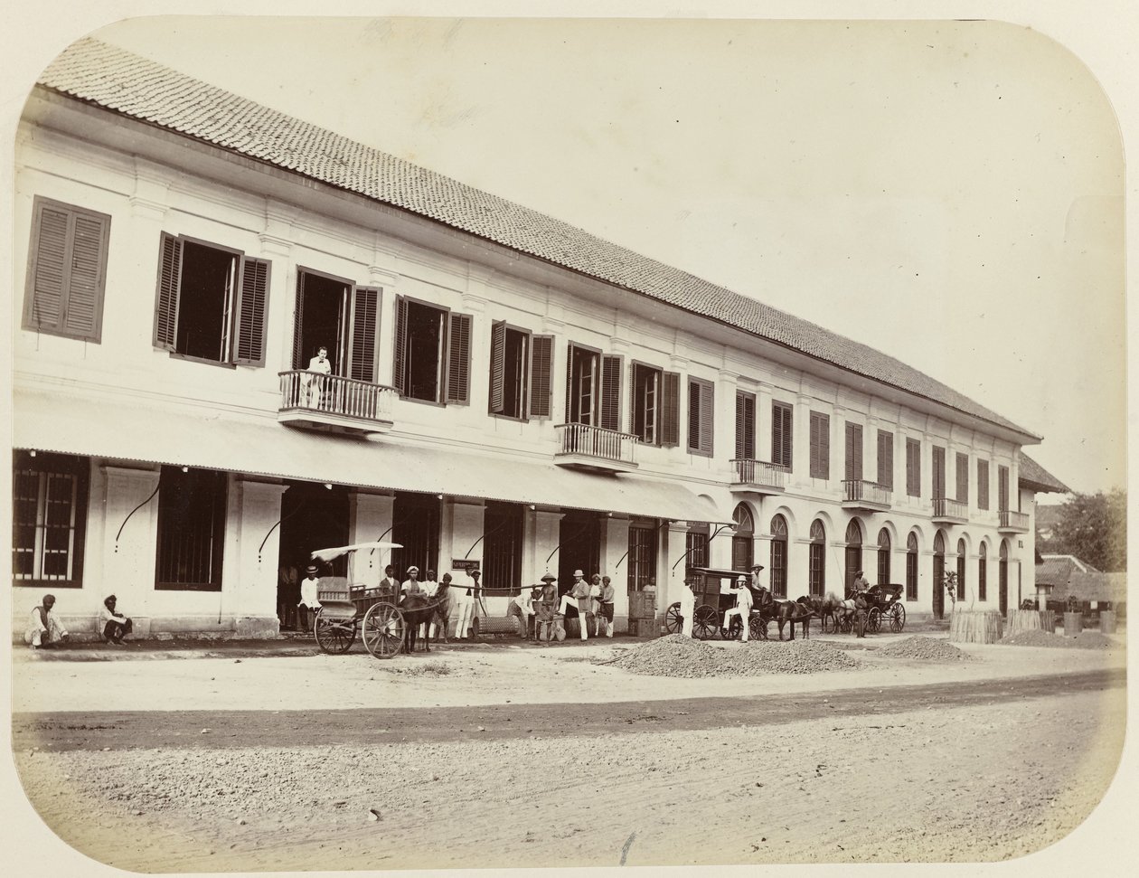  द्वारा वुडबरी और पेज