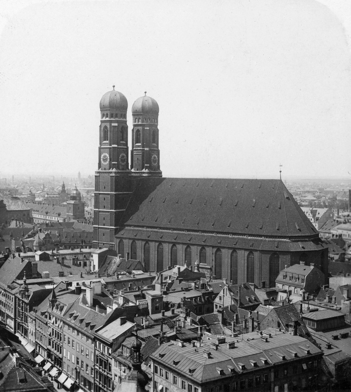 फ्रुएनकेरखे, म्यूनिख, जर्मनी, c1900। द्वारा वुर्थल एंड संस