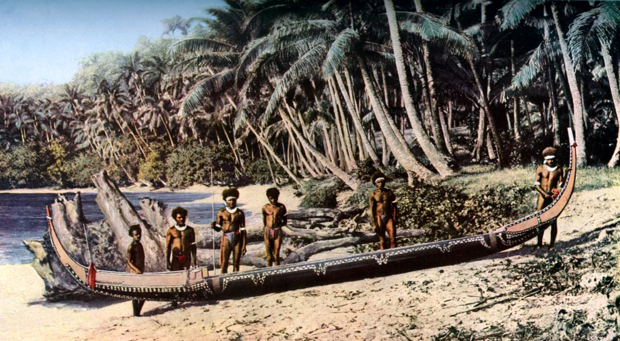 एक छायांकित समुद्र तट पर देशी डोंगी, सोलोमन द्वीप, c1923 द्वारा यॉर्क और बेटा
