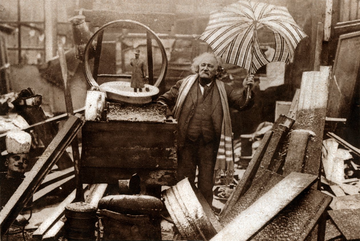 फादर फ्रेमिन, दार्शनिक और मोंटमार्ट्रे में पिस्सू ब्रोकैंट के मालिक। 1929 (प्रिंट) द्वारा . .
