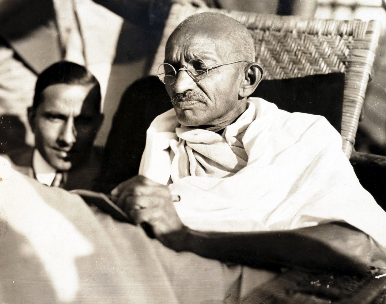 एसएस 'राजपुताना' पर सवार महात्मा गांधी द्वारा फ्रेडरिक (एटीआर) बरनार्ड