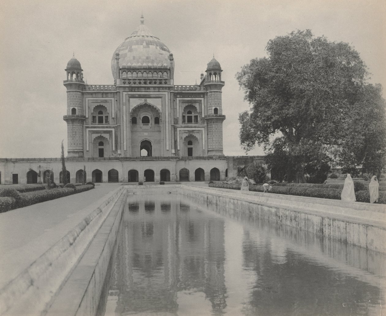  द्वारा एडब्ल्यूए प्लेट स्टूडियो का स्टूडियो (सीलोन)