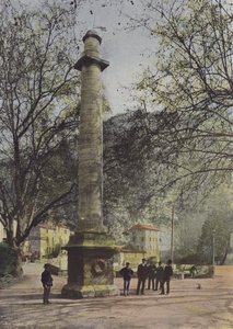 लौरा और पेट्रार्क का स्मारक (रंगीन फोटो) द्वारा (बाद में) फ्रांसीसी फोटोग्राफर