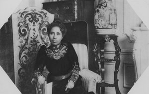 रानी राणावलो (बी/डब्ल्यू फोटो) द्वारा (बाद में) फ्रांसीसी फोटोग्राफर
