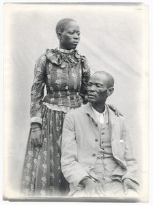 खामा और उनकी पत्नी, c.1910 (प्लैटिनम प्रिंट) द्वारा एई हरग्रेवे