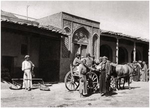 मुस्कुराते हुए चेहरे, इराक, 1925 द्वारा ए केरीम