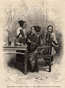 चीनी महिला के पास उसका शौचालय है। ए.मैरी की ड्राइंग के बाद उत्कीर्णन, पेकिन और उत्तरी चीन की यात्रा को चित्रित करने के लिए, टी.चौटे द्वारा, 1873 में, "ले टूर डू मोंडे""" 1876 में प्रकाशित, एडौर्ड चार्टन द्वारा संपादित, संस्करण हैचेट, पे द्वारा एड्रिएन इमैनुएल मैरी