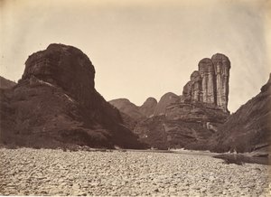 सिंग चांग के पास पाइल स्टोन माउंटेन, सीए। 1869.