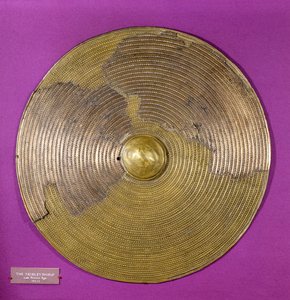 ट्रिबली से शील्ड, स्वर्गीय कांस्य युग (कांस्य)
