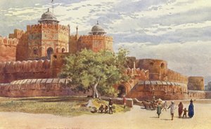 आगरा किला, दिल्ली गेट के बाहर