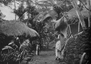 जंगल में नेटिव हट्स, c1890, 1910 द्वारा अल्फ्रेड विलियम अमैंडस प्लेट
