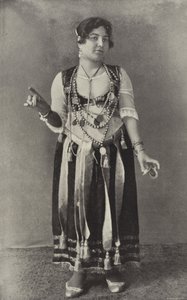 पेट नृत्य का एक कलाकार द्वारा अमेरिकी फोटोग्राफर