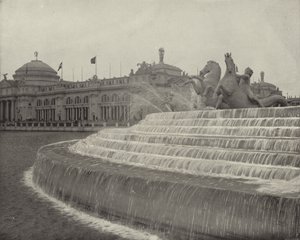 सर्कुलर कैस्केड और सी हॉर्स द्वारा अमेरिकी फोटोग्राफर