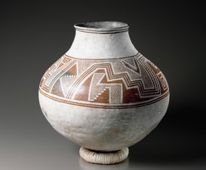 ज्यामितीय डिजाइनों के साथ मोग्लोन जार, स्टाइल II, 1025-1150 (बिच्रोम स्लिप प्लेटिंग के साथ मिट्टी के बरतन) द्वारा अमेरिकी स्कूल