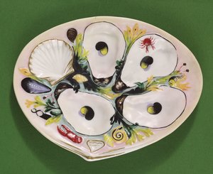 सीप प्लेट, यूनियन पोर्सिलेन वर्क्स, ग्रीनपॉइंट, न्यूयॉर्क, c.1880 (पोर्सिलेन) द्वारा निर्मित