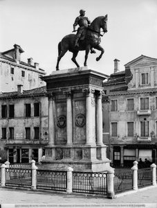 Condottiere Bartolomeo Colleoni (1400-75) (कांस्य) की घुड़सवारी प्रतिमा (b/w फोटो) द्वारा एंड्रिया डेल वेरोकियो