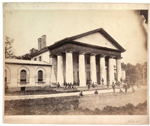 अर्लिंग्टन हाउस के सामने, 28 जून 1864 (सीपिया फोटो)