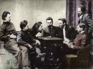 रूसी यथार्थवादी लेखकों द्वारा 1890 के दशक के उत्तरार्ध में गठित श्रेडा साहित्यिक मंडल के सदस्य - साहित्यिक समूह Znanie के रूसी बुद्धिजीवियों के चित्र: बाएं से दाएं, आंद्रेई स्किटलेट्स (स्टीफन गैब्रिलोविच पेट्रोव), लियोनिद निकोलाइविच द्वारा अनाम अनाम