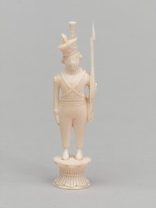 सफेद मोहरा, शतरंज का टुकड़ा, भारत, 1820 लगभग द्वारा एंटोनी वर्र्ड