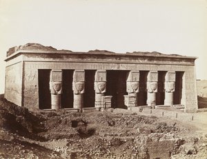 डेंडेरा का मंदिर, मंदिर के अग्रभाग के उत्तर-पूर्व का दृश्य द्वारा एंटोनियो बीटो