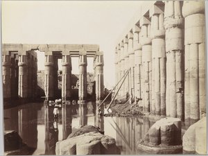 लक्सर का मंदिर (अमेनहोटेप III के दरबार का दृश्य) (एल्ब्यूमेन सिल्वर फोटो)