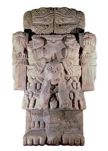 एज़्टेक सभ्यता: पृथ्वी की देवी की पत्थर की मूर्ति, निर्माण और मृत्यु कोटलिक्यू (पत्थर)
