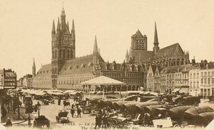बाजार दिवस पर भव्य स्थान, Ypres, बेल्जियम