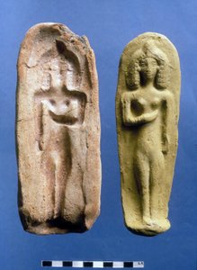 एक प्रजनन देवी की मूर्ति और वह सांचा जिसमें से इसे डाला गया था, c.8th- 7 वीं शताब्दी ईसा पूर्व (मिट्टी)