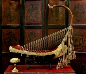 बर्मी वीणा (लकड़ी)