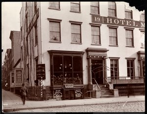 19 Lafayette Place, New York, 1896 में होटल मार्टिन (सिल्वर जिलेटिन प्रिंट) द्वारा बायरन कंपनी